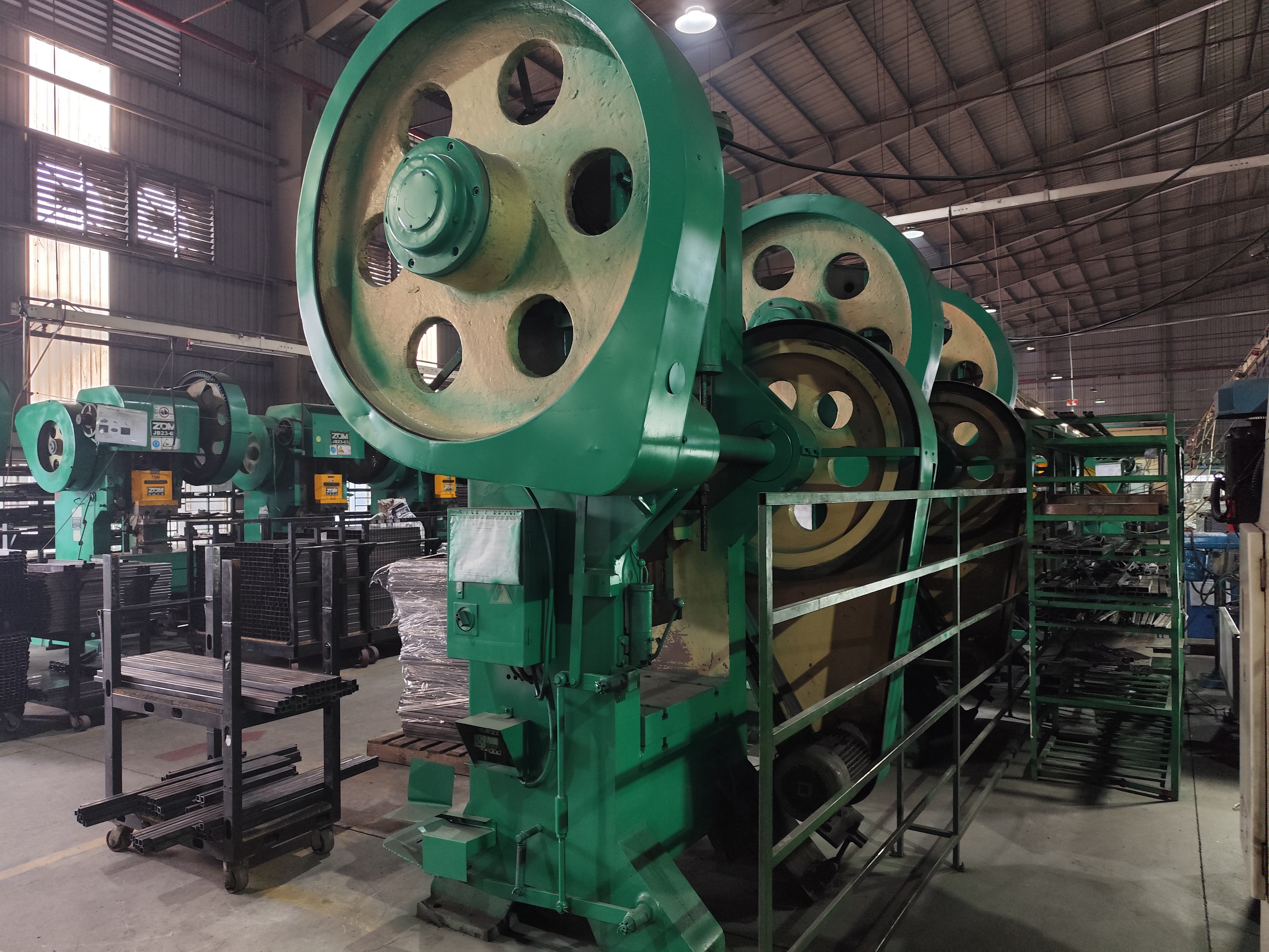 Bending machine